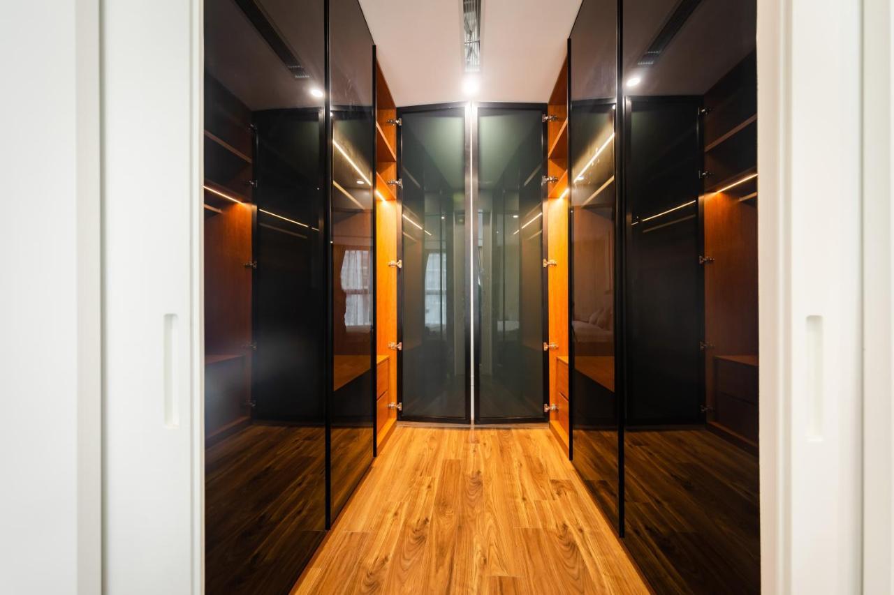 Five Star Westlake 1St-4Th Floors Hotel & Serviced Apartment هانوي المظهر الخارجي الصورة A walk-in closet